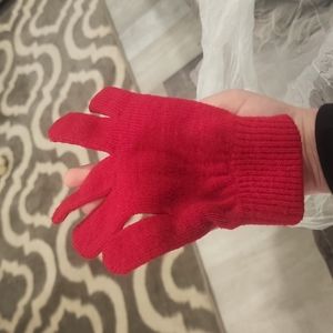 Red gloves for kids